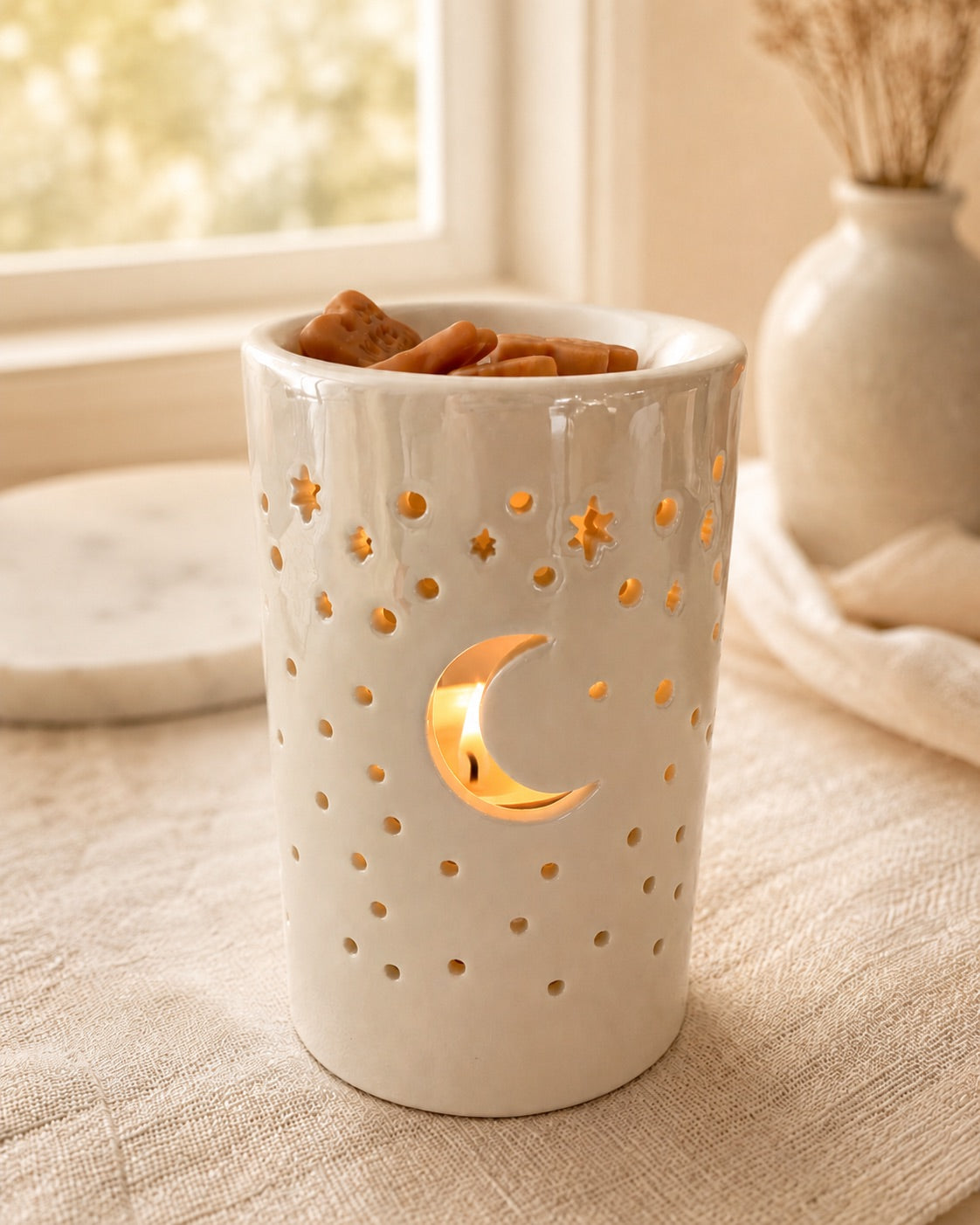 Quemador de wax melts Luna y estrellas de cerámica, vista frontal | Casa Calma